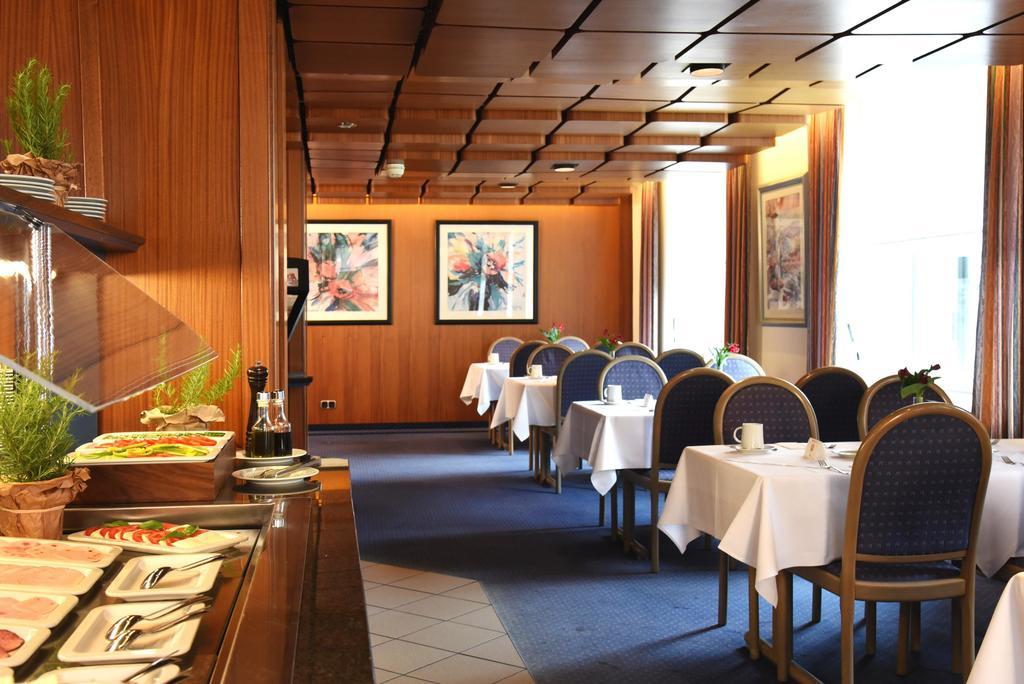 Intercityhotel Штутгарт Екстер'єр фото