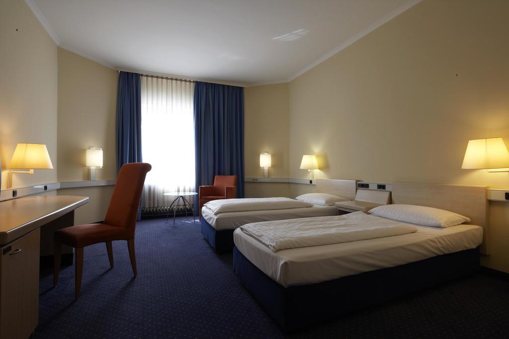 Intercityhotel Штутгарт Номер фото