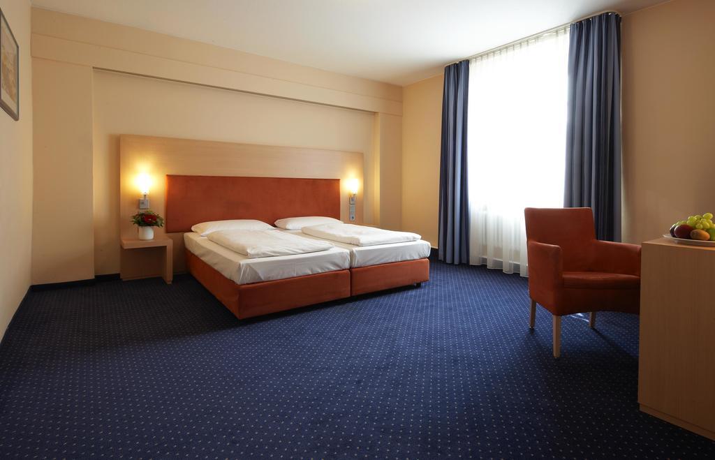 Intercityhotel Штутгарт Екстер'єр фото