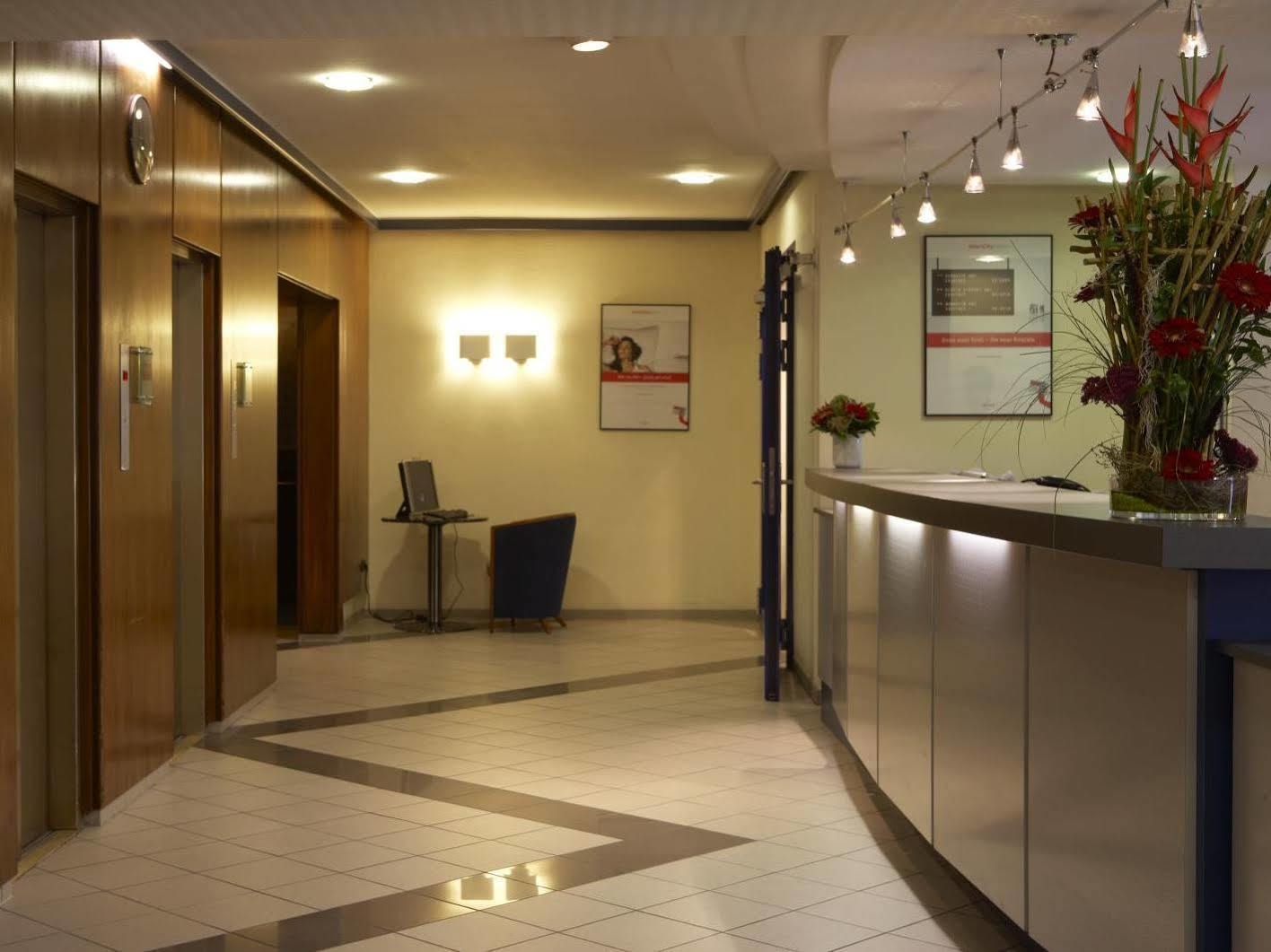 Intercityhotel Штутгарт Екстер'єр фото