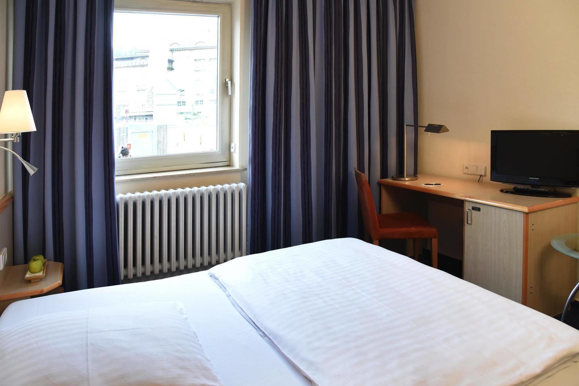 Intercityhotel Штутгарт Екстер'єр фото