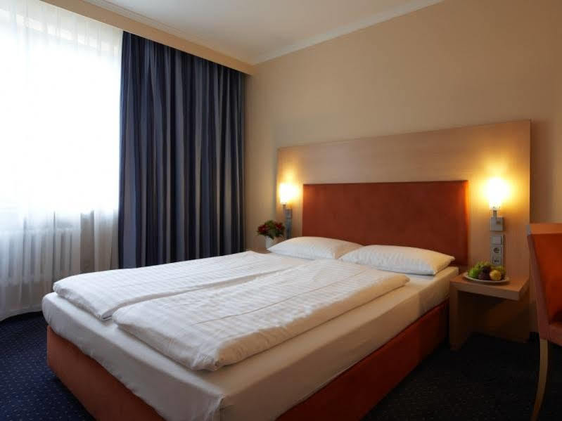 Intercityhotel Штутгарт Екстер'єр фото